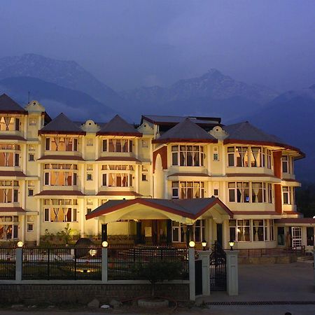 Club Mahindra Dharamshala Hotel Exterior photo