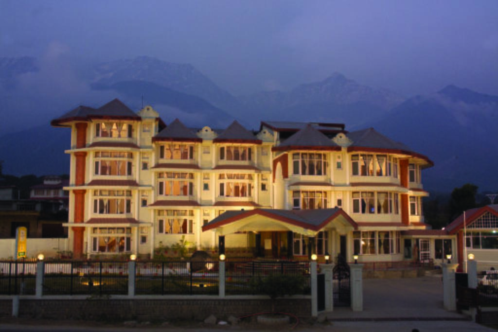 Club Mahindra Dharamshala Hotel Exterior photo